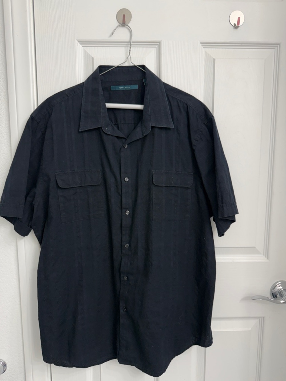 Perry Ellis Black Short-Sleeve Button-Down Shirt
